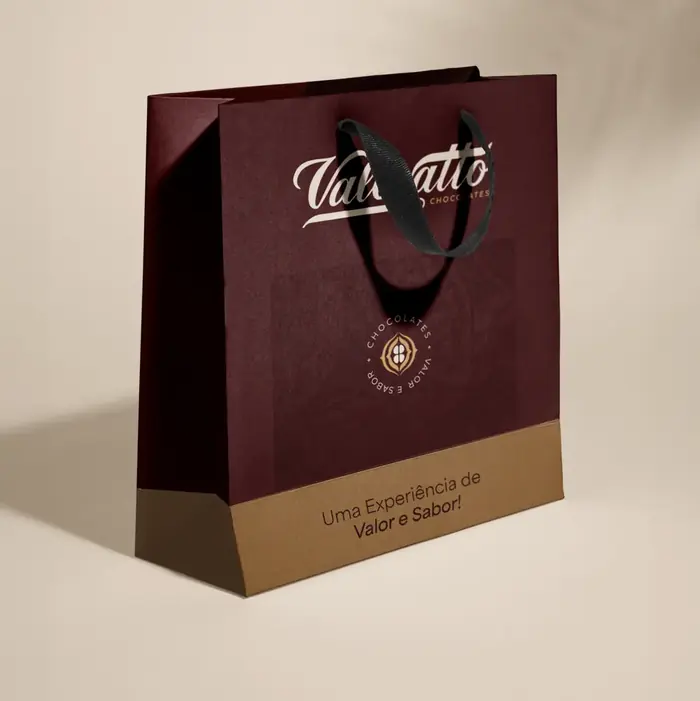 Sacola Valoratto vinho com a frase Uma Experiência de Valor e Sabor